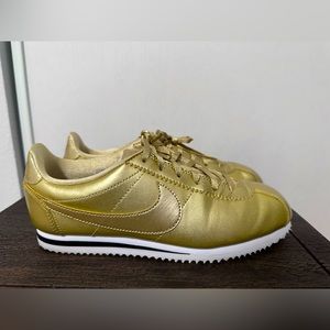 Nike Cortez Gold Youth Size